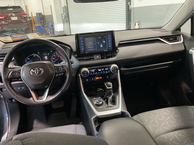 Used 2021 Toyota RAV4 XLE w/ Convenience Package AWD/4WD image 12