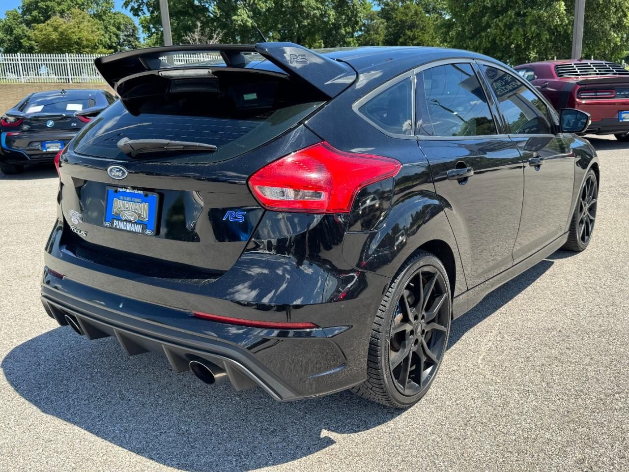Used 2017 Ford Focus RS AWD/4WD image 3