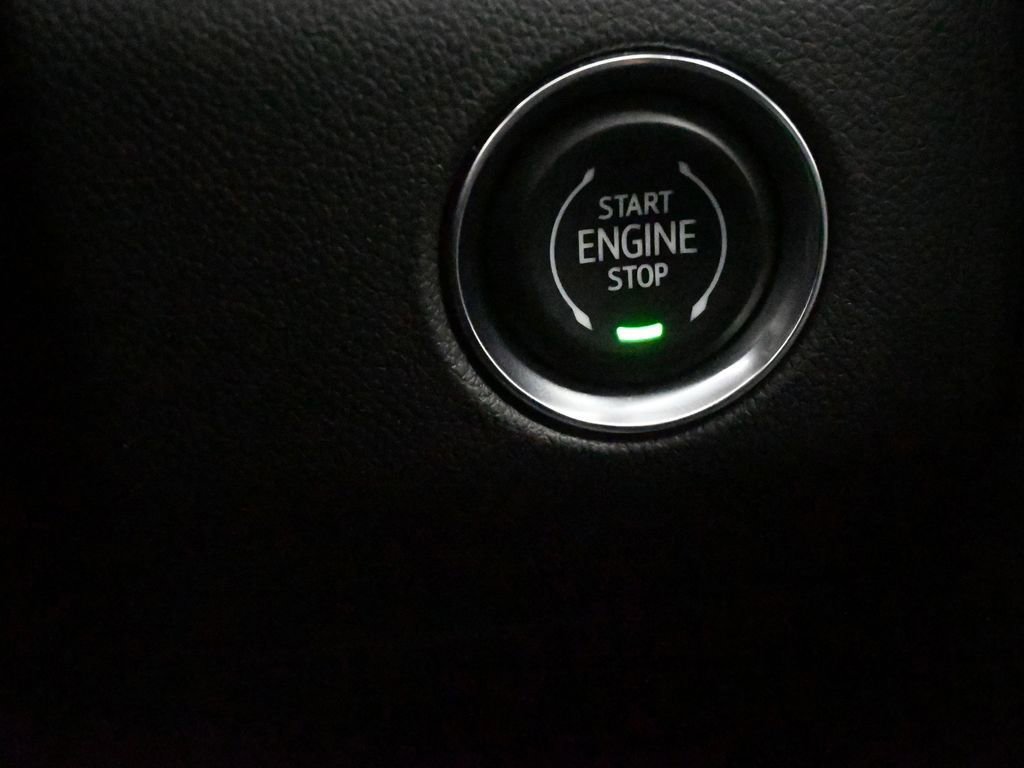 Used 2026 GMC Acadia AT4 image 32