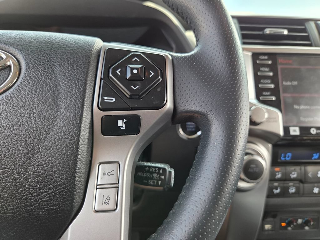 Used 2022 Toyota 4Runner Limited AWD/4WD image 26