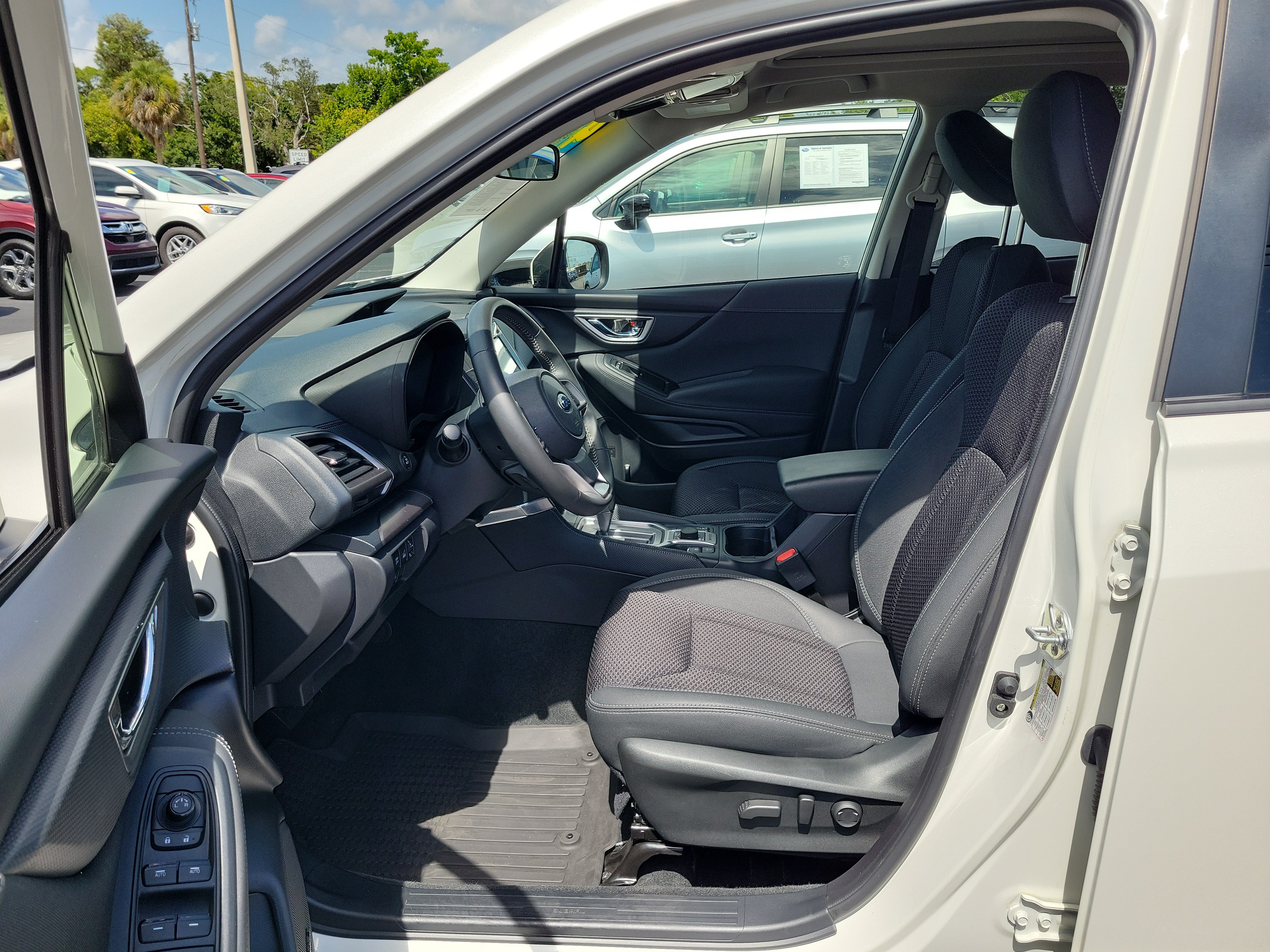 Certified 2024 Subaru Forester Premium AWD/4WD image 22