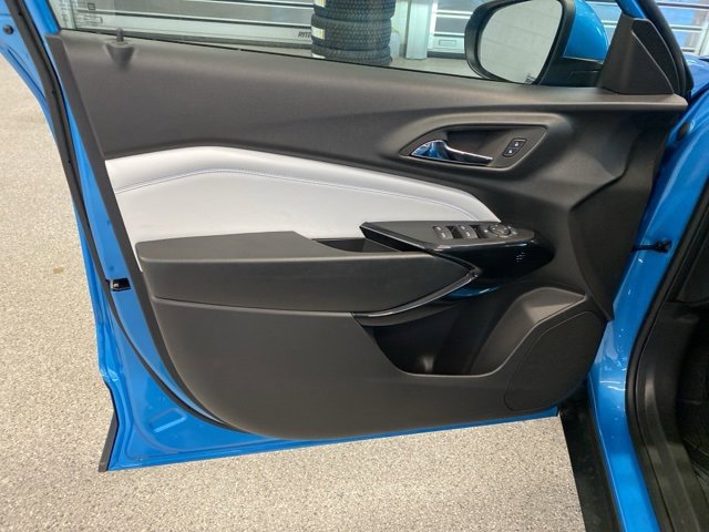 New 2025 Chevrolet Trax LT w/ LT Convenience Package image 25