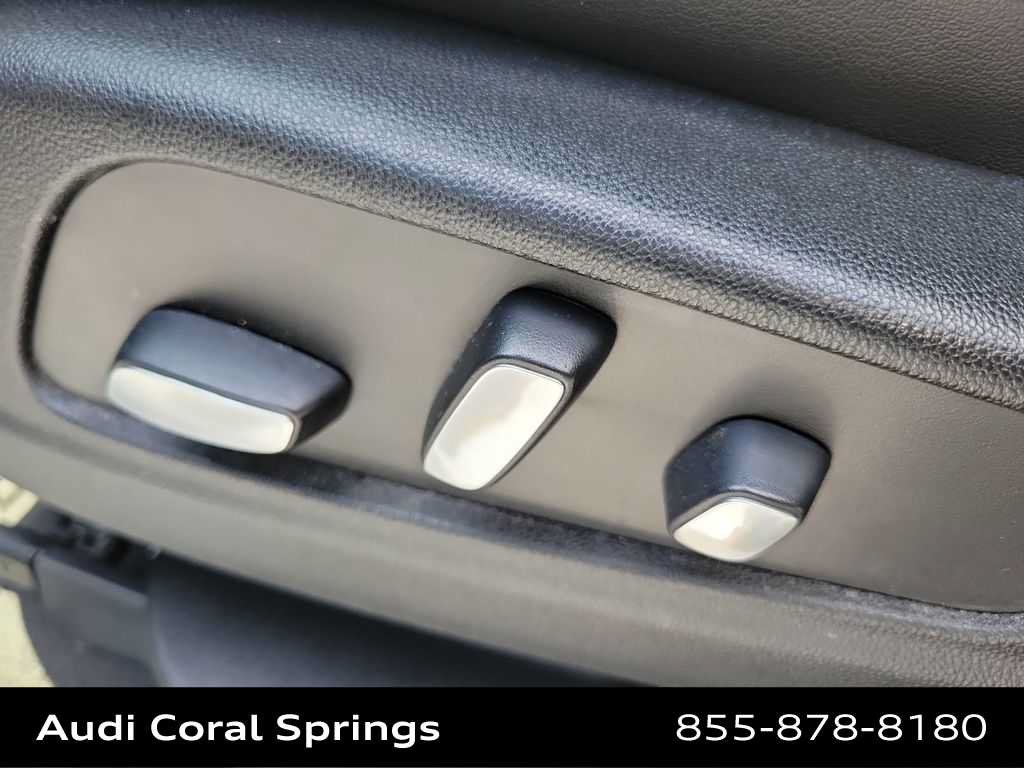 Used 2020 Cadillac XT5 Sportv AWD/4WD image 16