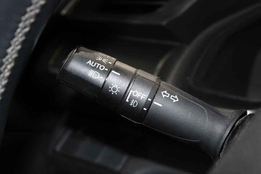 Used 2018 Honda Civic EX-L image 22