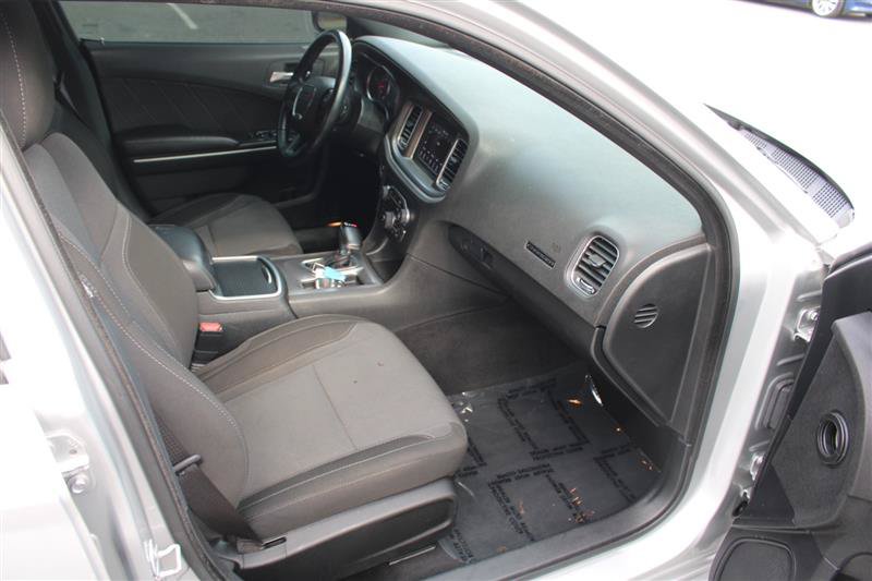 Used 2020 Dodge Charger SXT RWD image 9