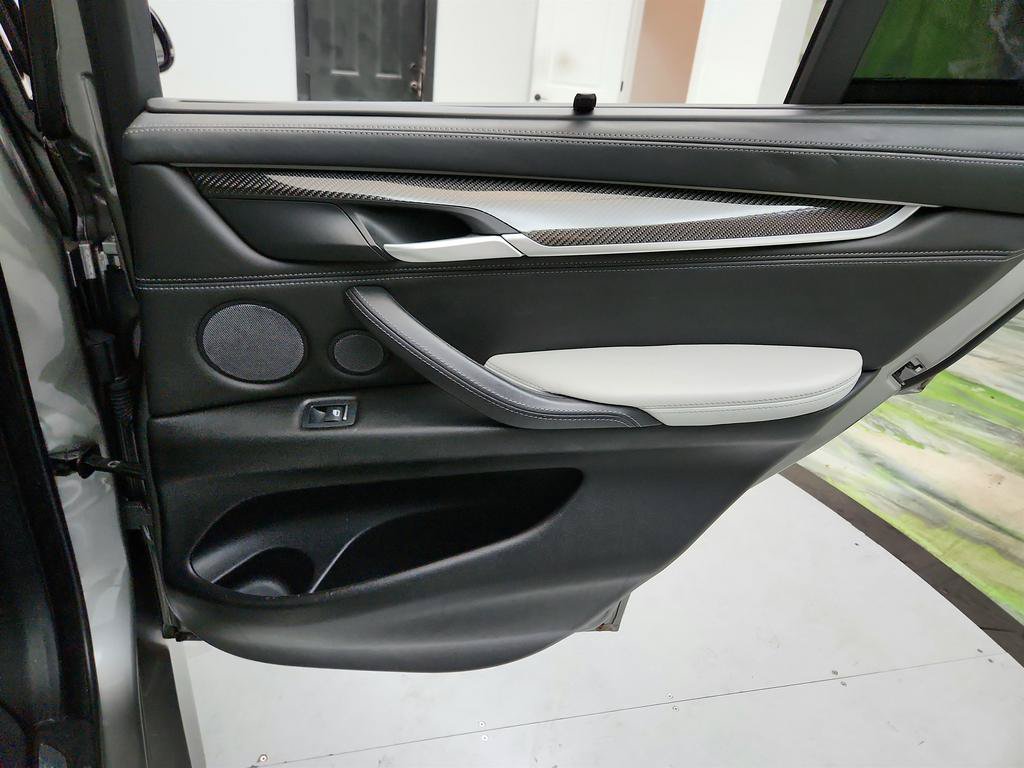 Used 2017 BMW X5 M AWD/4WD image 27