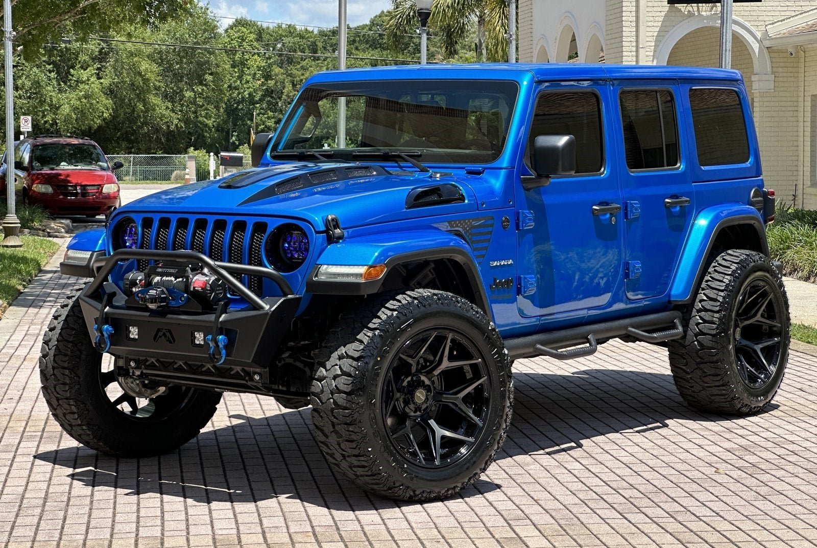 Used 2022 Jeep Wrangler Unlimited Sahara w/ LED Lighting Group AWD/4WD image 65