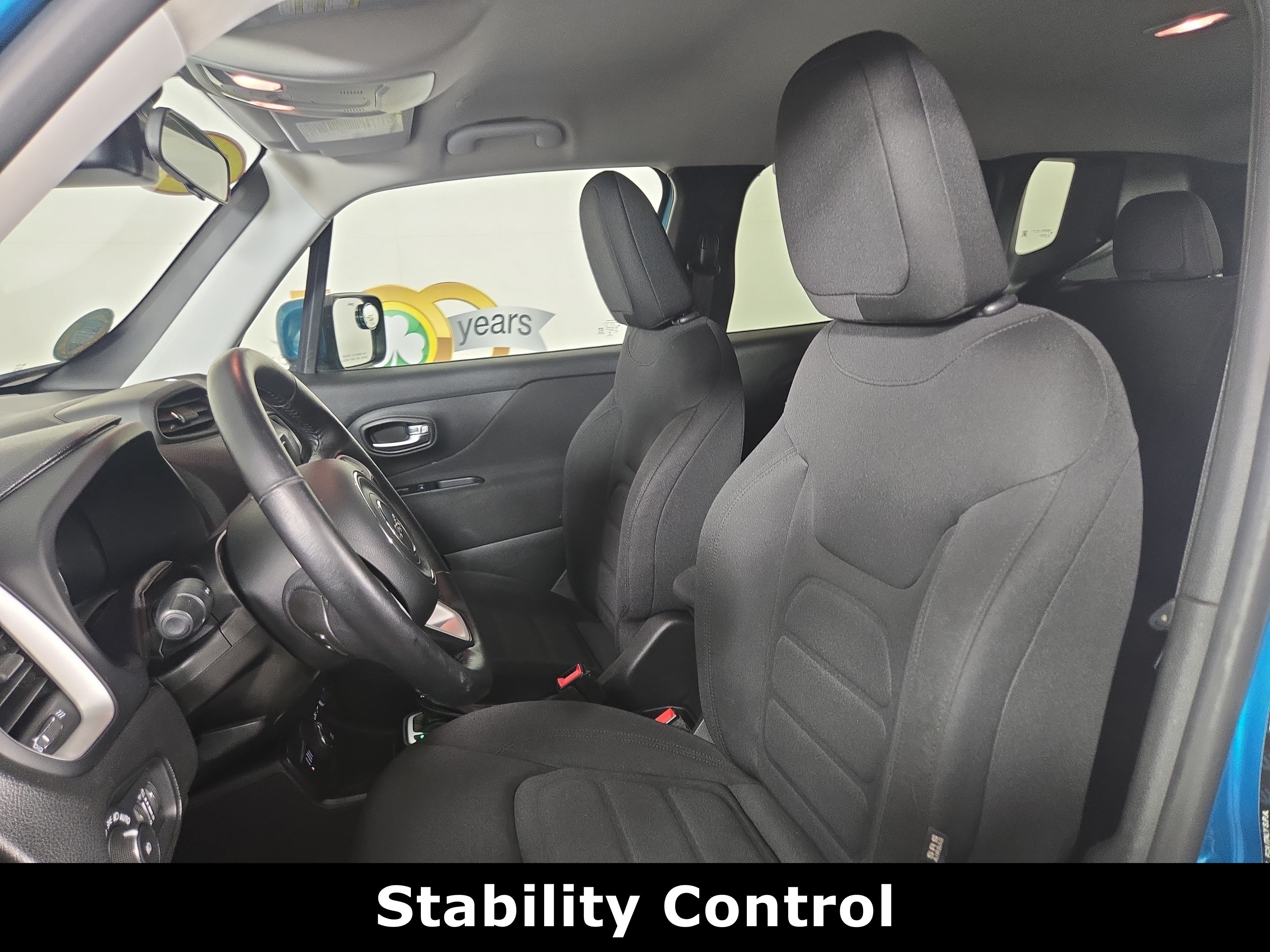 Used 2020 Jeep Renegade Latitude w/ Cold Weather Group AWD/4WD image 11