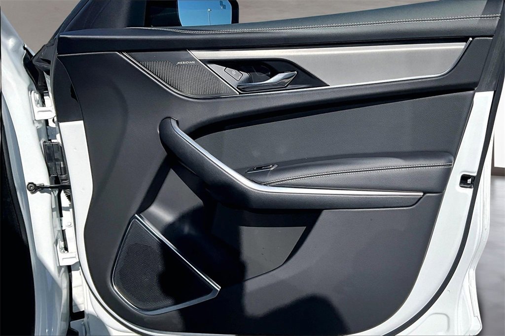 Used 2026 Jaguar F-PACE R-Dynamic S image 19