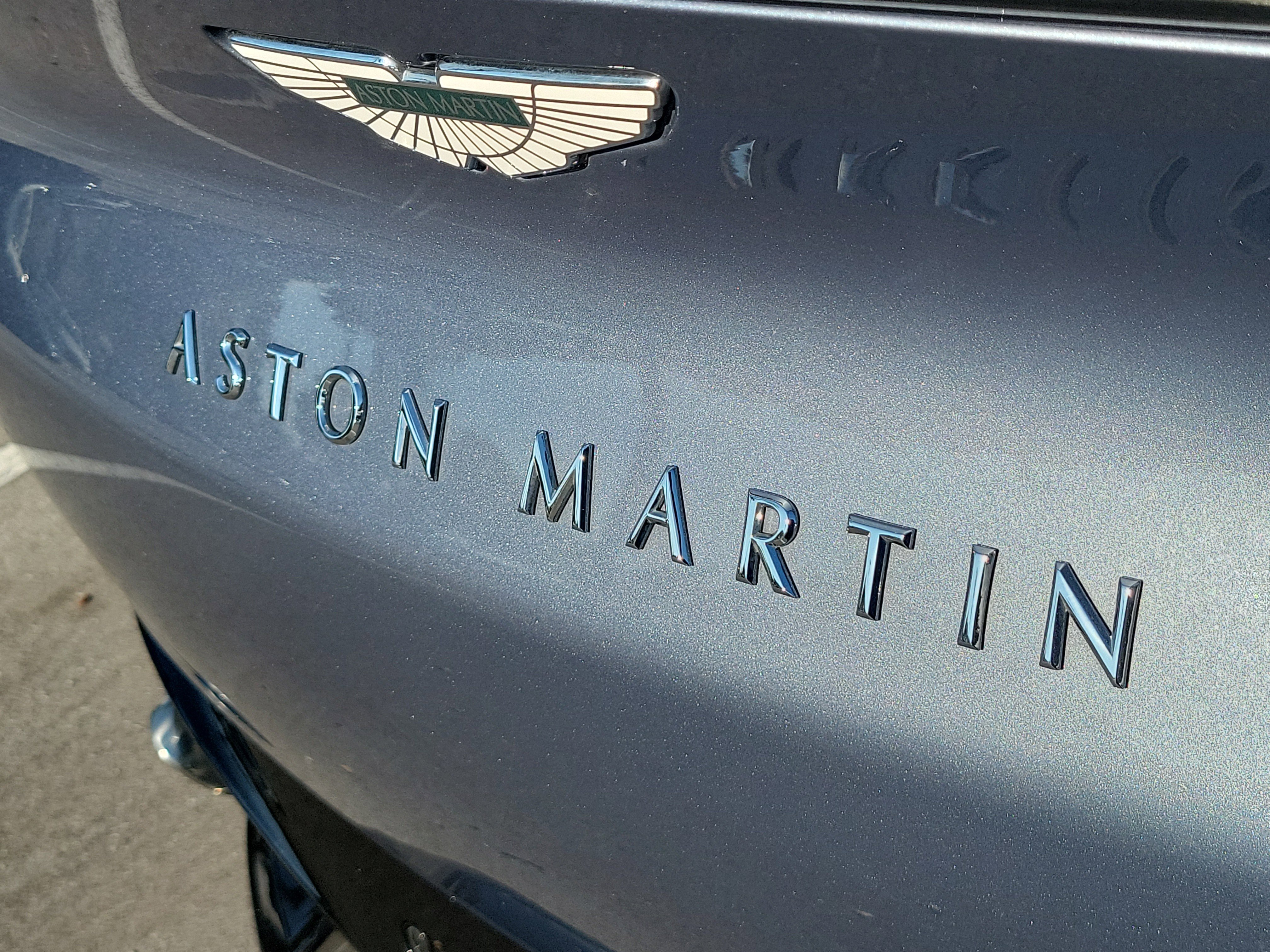 Used 2021 Aston Martin DBX image 5