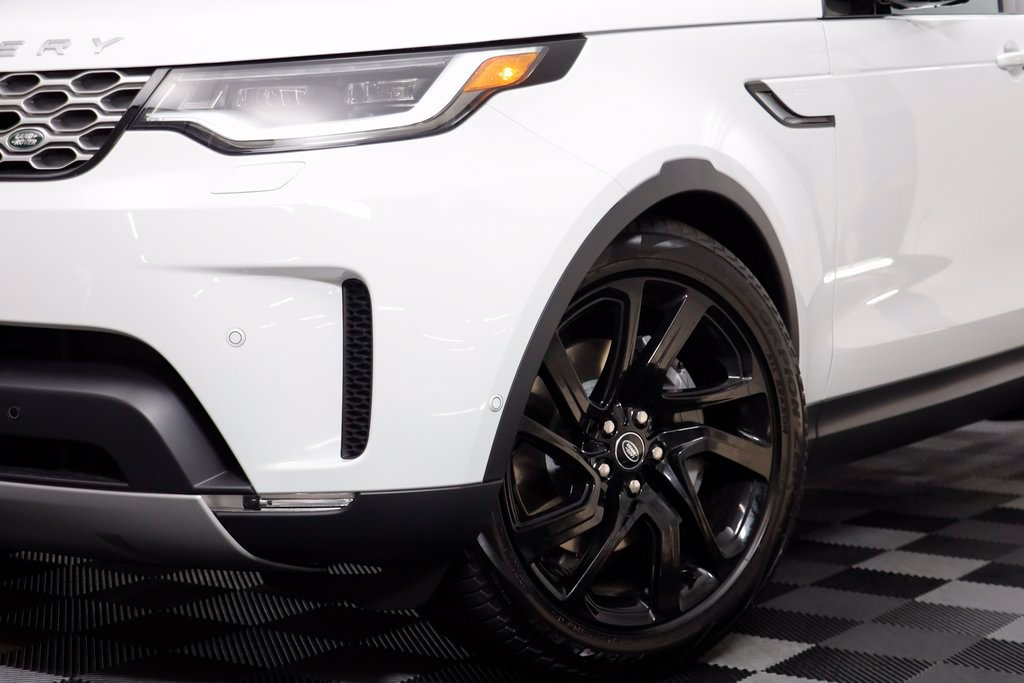 New 2025 Land Rover Discovery S AWD/4WD image 2