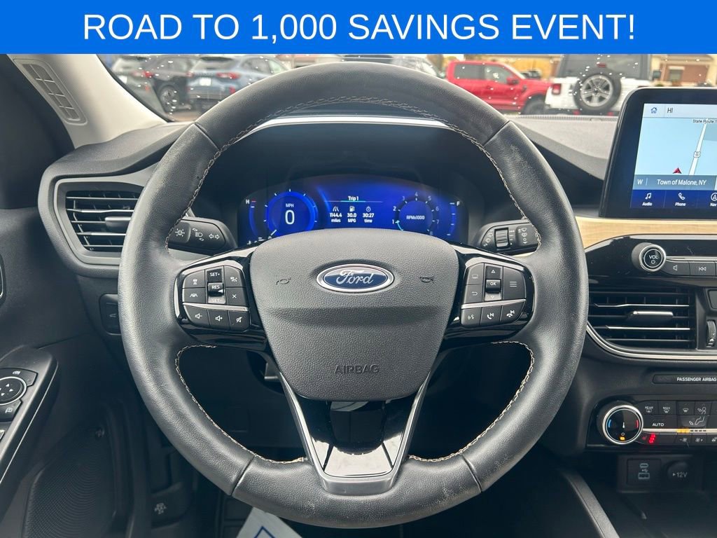 Certified 2022 Ford Escape Titanium w/ Titanium Elite Package image 30