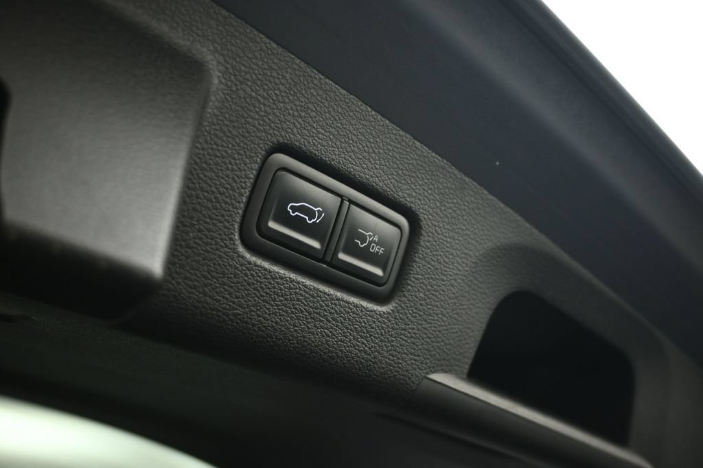 Used 2025 GMC Sierra 1500 Denali w/ Technology Package AWD/4WD image 99
