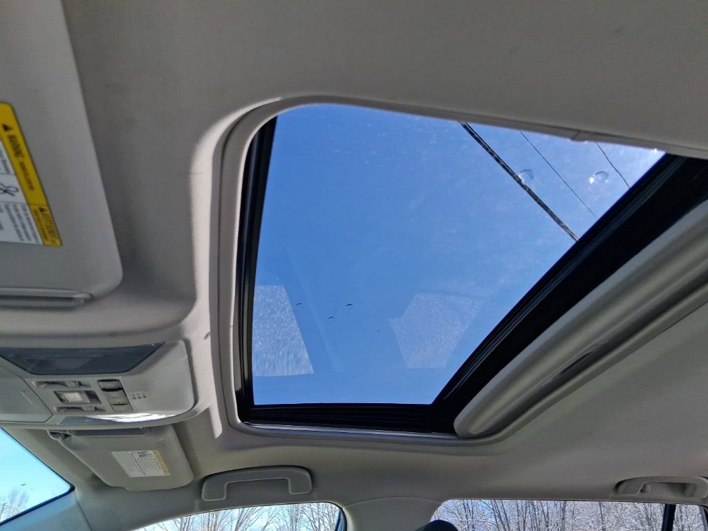 Used 2019 Toyota RAV4 XLE w/ Convenience Package image 24