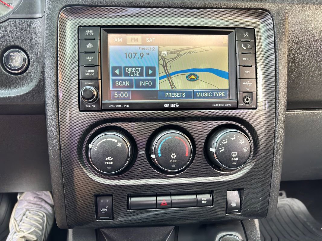 Used 2009 Dodge Challenger SRT8 w/ SRT Option Group II RWD image 28