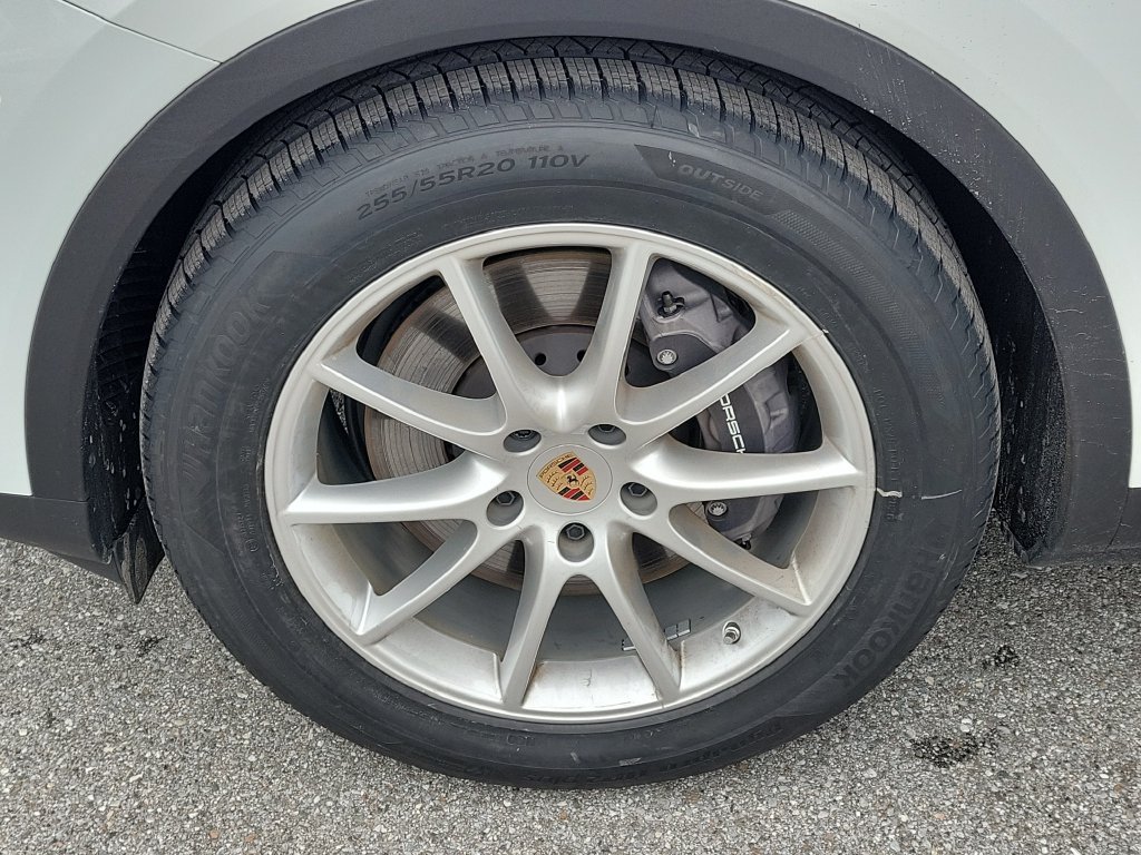 Certified 2026 Porsche Cayenne AWD/4WD image 12