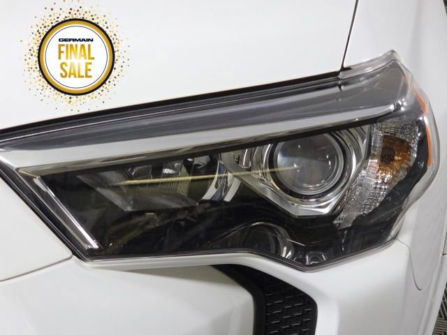 Used 2016 Toyota 4Runner SR5 image 12
