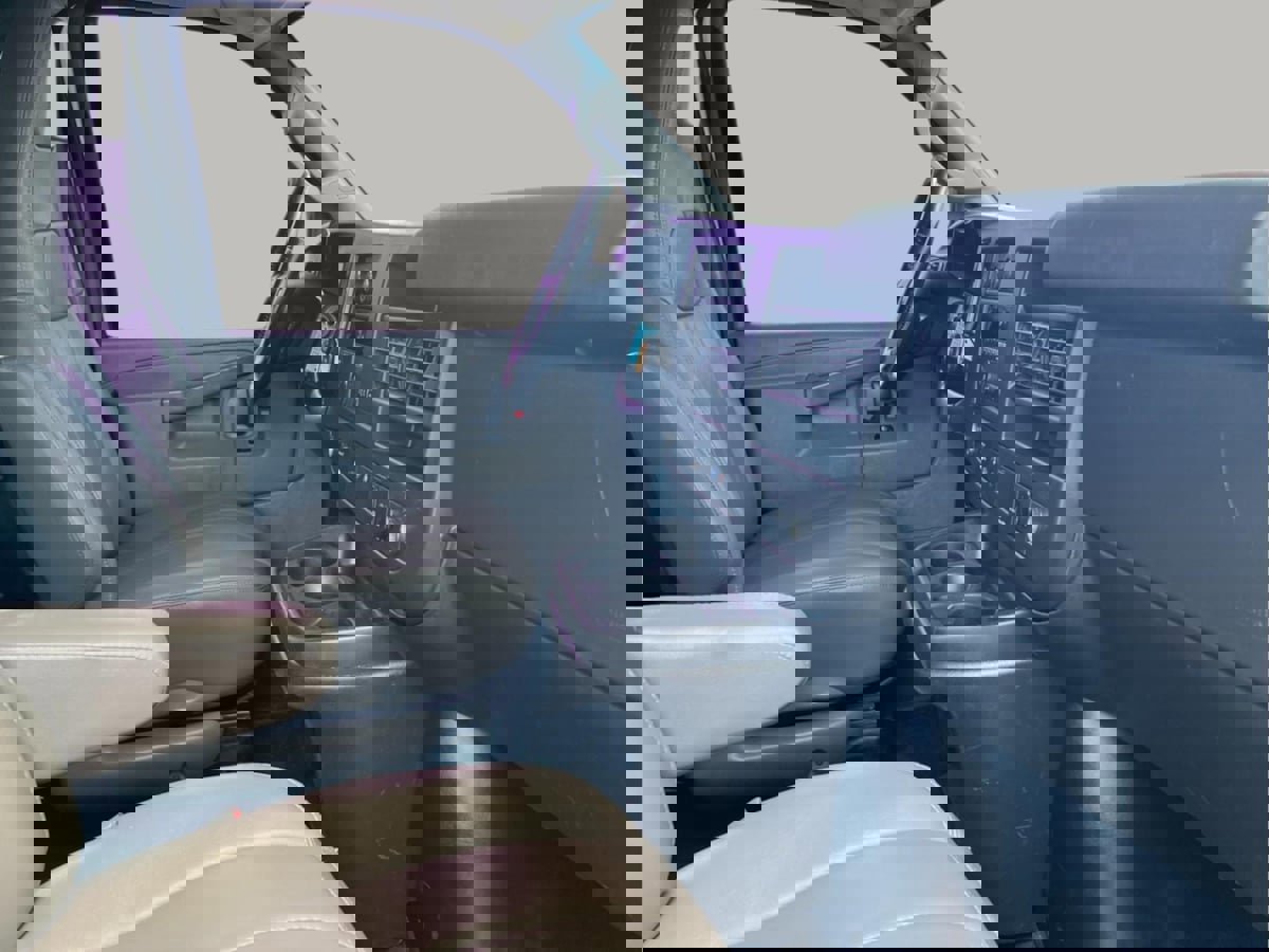 Used 2020 Chevrolet Express 3500 LS image 19