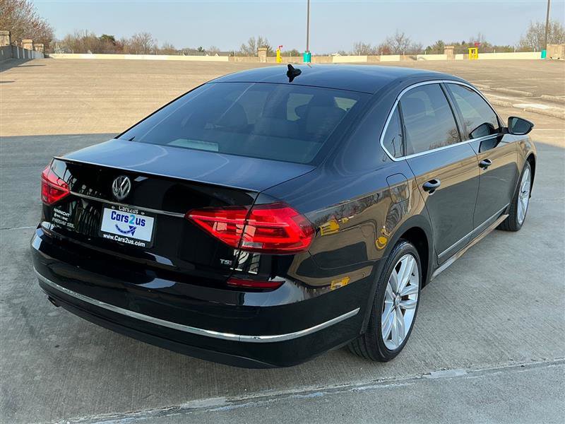 Used 2016 Volkswagen Passat 1.8T w/ Lighting Package image 6