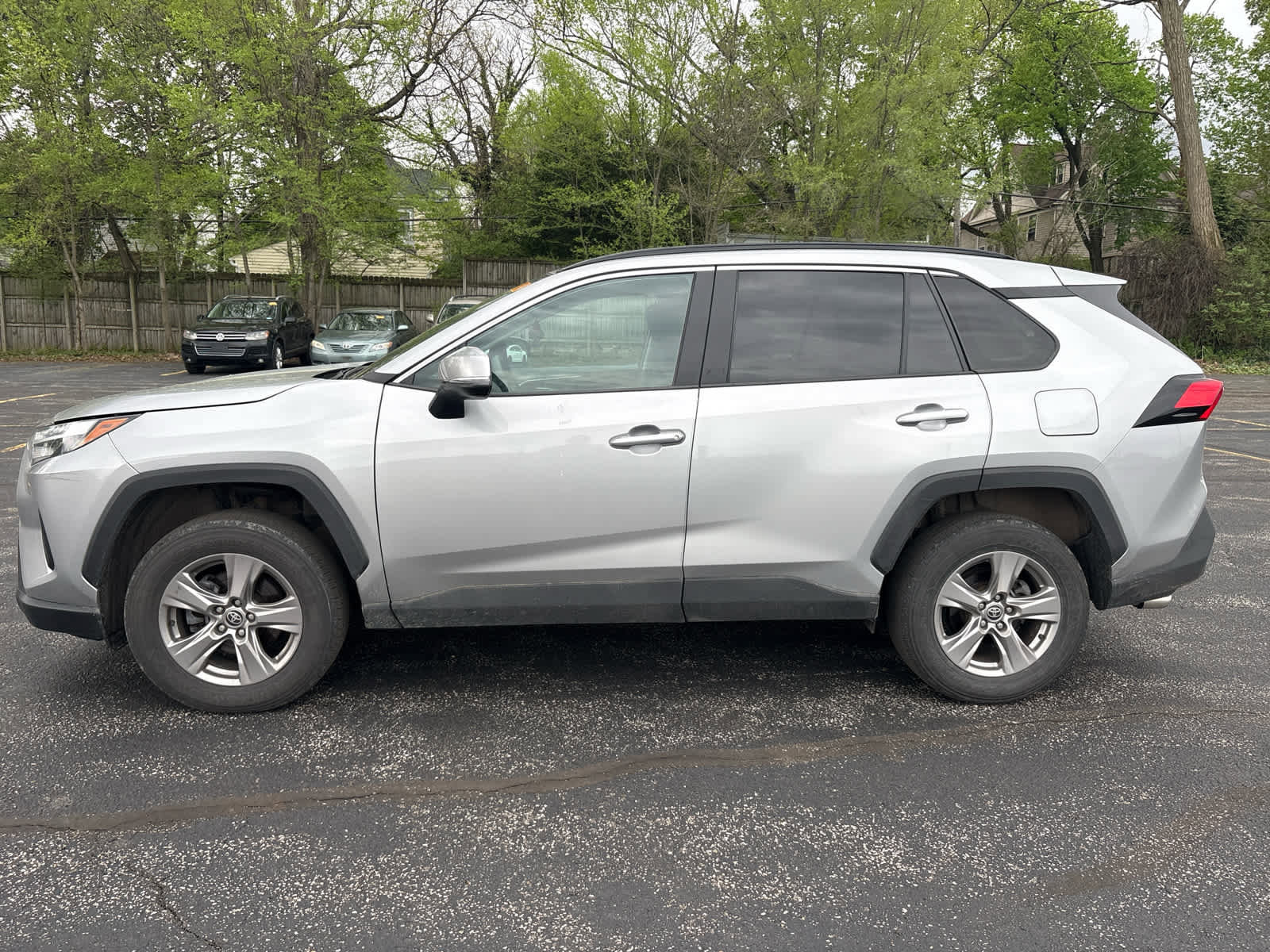 Used 2023 Toyota RAV4 XLE w/ Convenience Package image 3