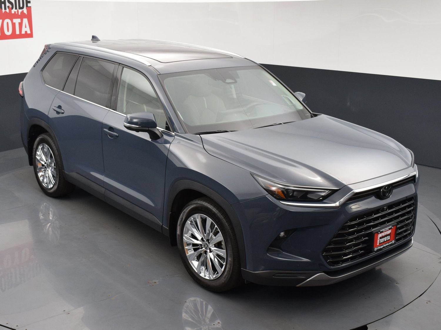 Used 2025 Toyota Grand Highlander AWD image 33