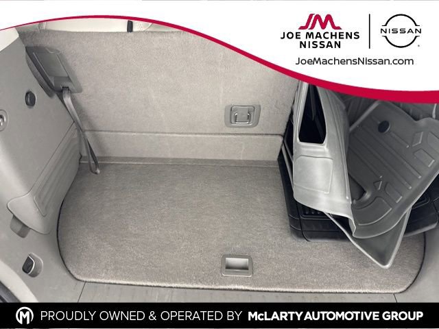 Used 2017 Chevrolet Traverse Premier w/ LPO, 'HIT The Road' Package image 28