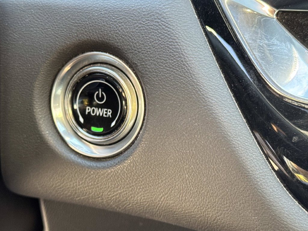 Used 2024 Cadillac Lyriq Tech RWD image 27