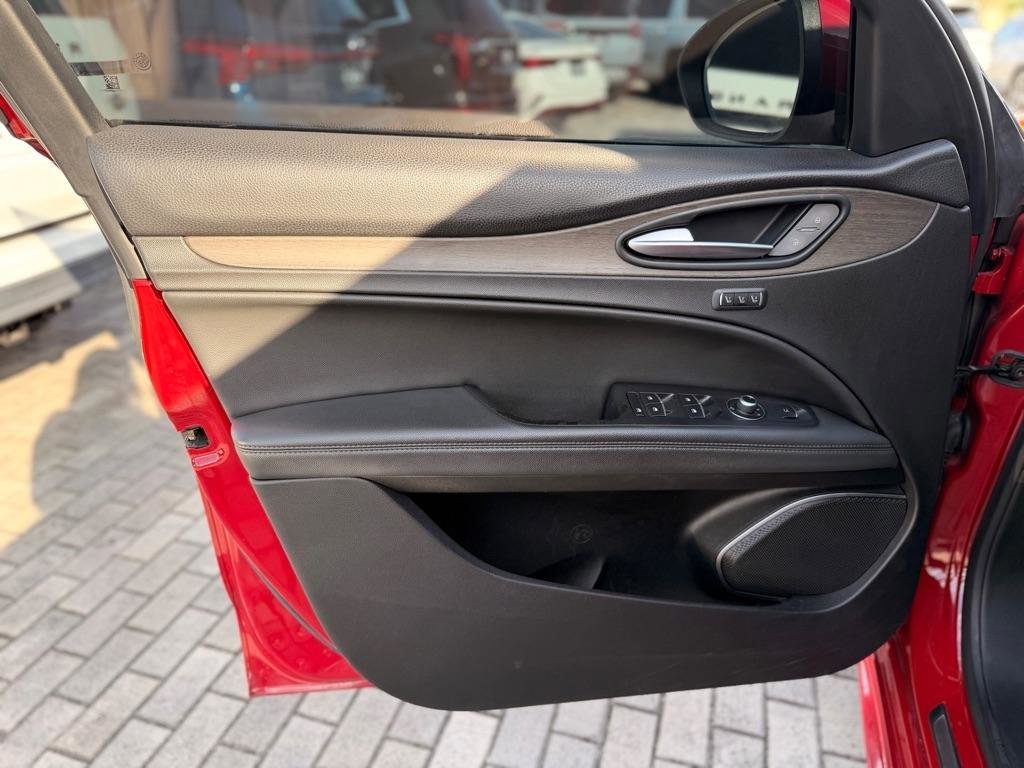 Used 2021 Alfa Romeo Stelvio Ti AWD/4WD image 11