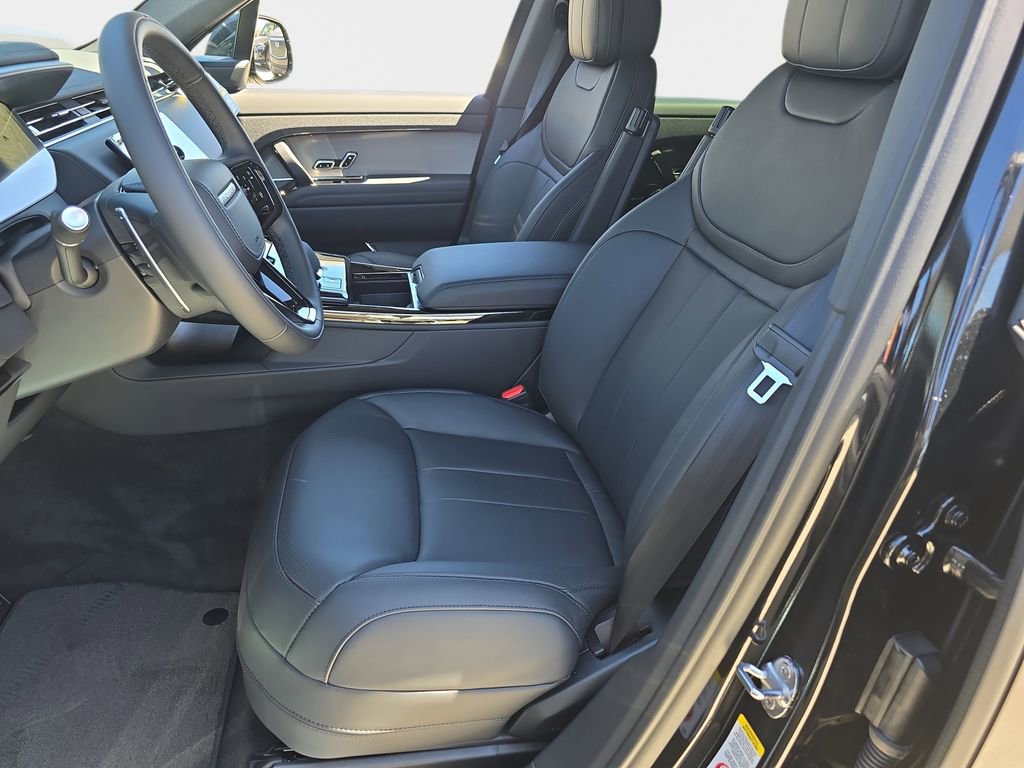 New 2025 Land Rover Range Rover Sport Dynamic SE AWD/4WD image 16