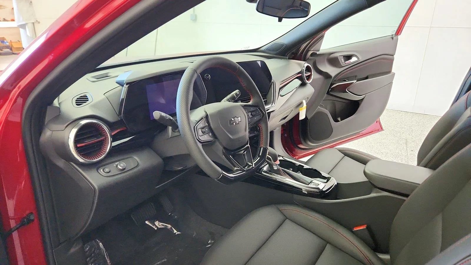 New 2026 Chevrolet Trax RS w/ Driver Confidence Package FWD image 32