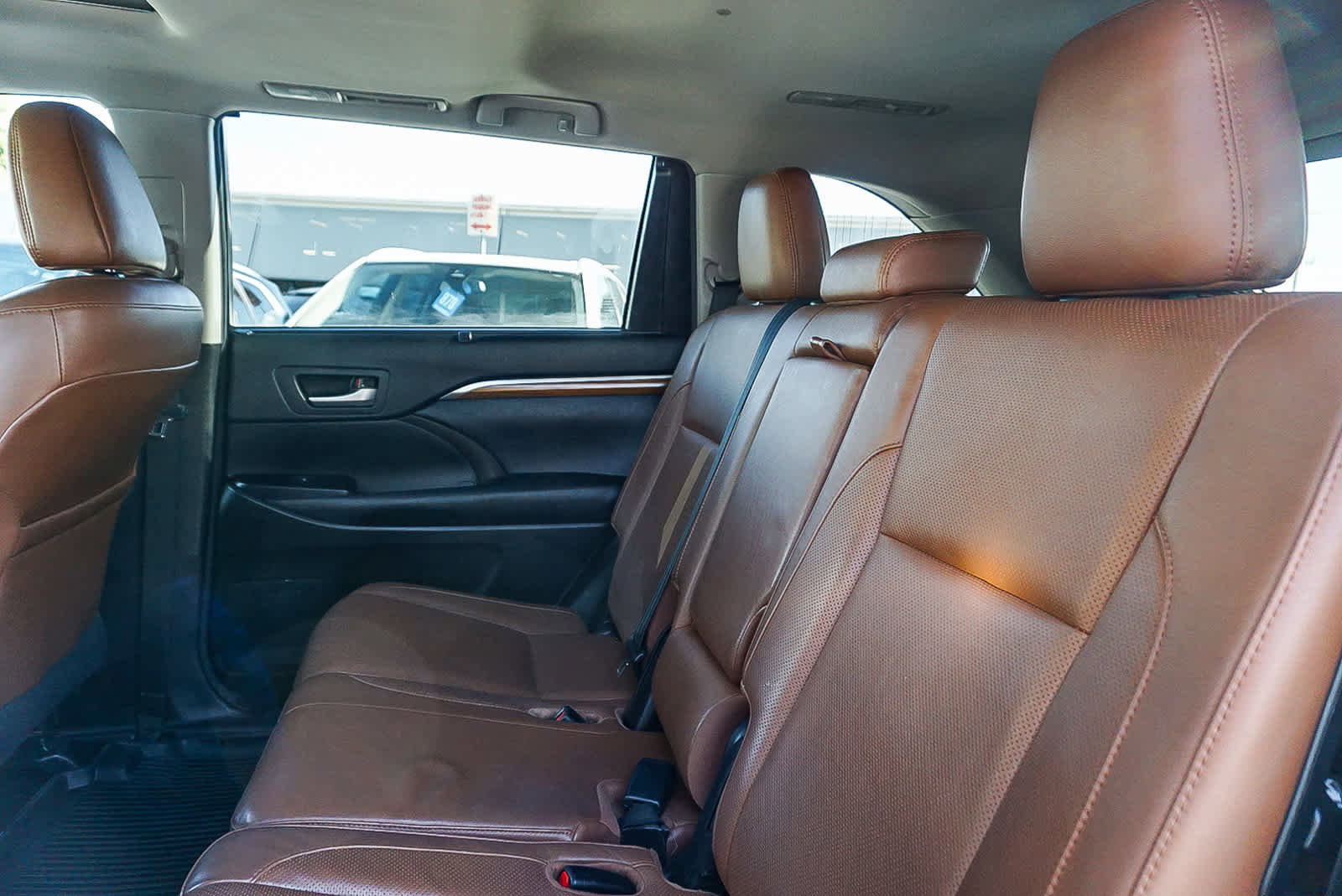 Used 2017 Toyota Highlander Limited image 20