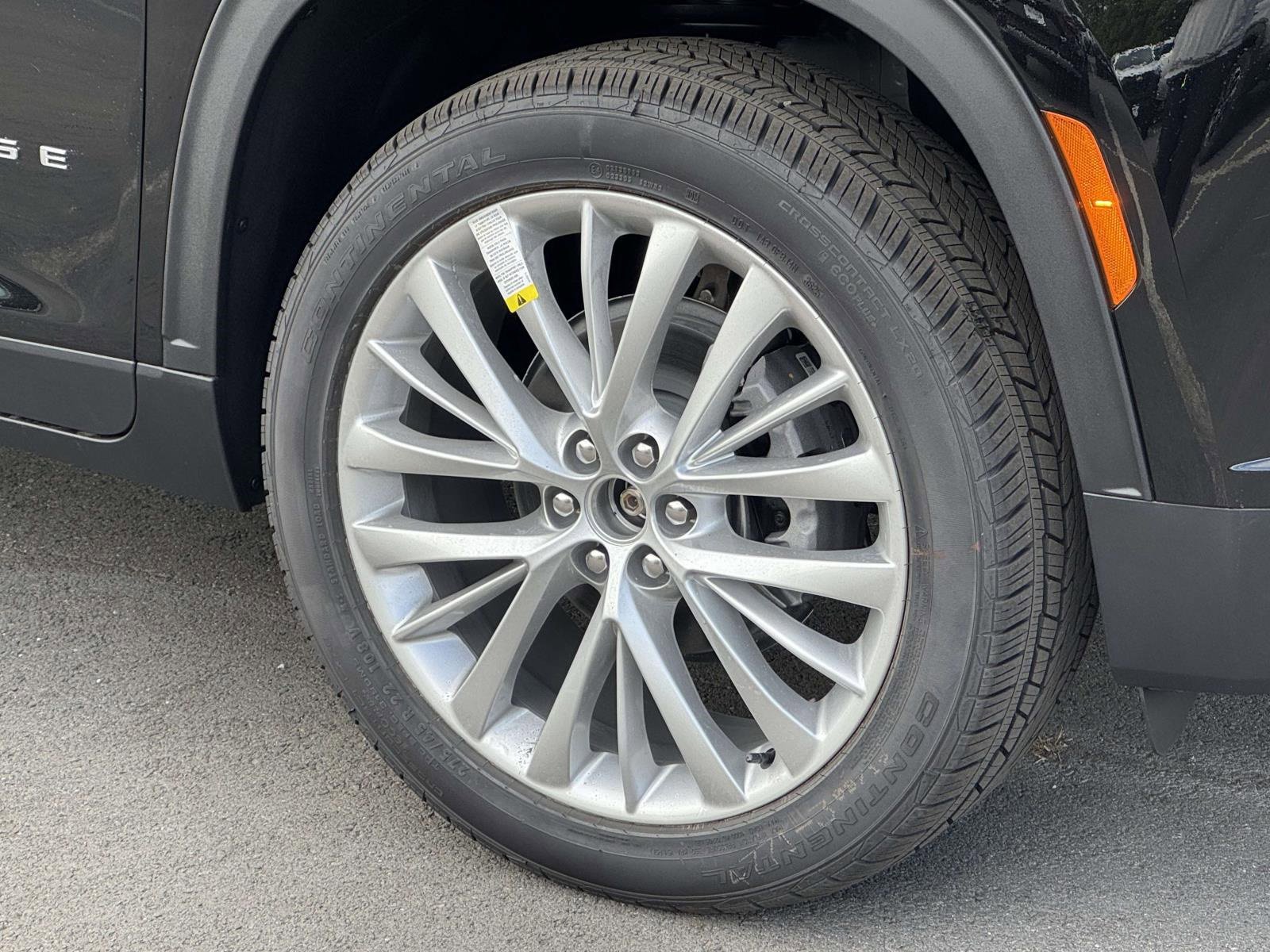 New 2026 Chevrolet Traverse LT w/ Driver Confidence Package image 7