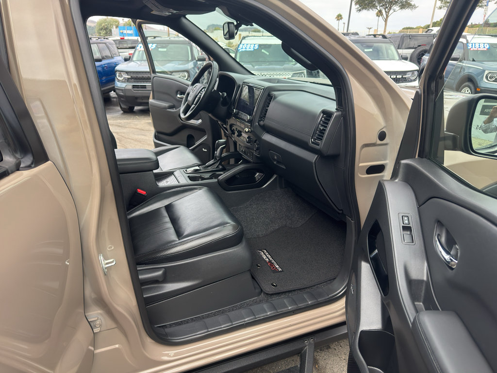 Used 2022 Nissan Frontier PRO-4X w/ Pro-4X Premium Package AWD/4WD image 29