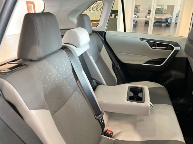 Used 2025 Toyota RAV4 XLE w/ Convenience Package image 15