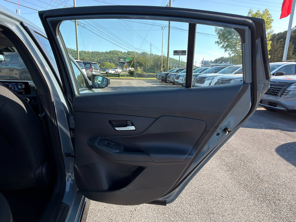 New 2026 Nissan Sentra SR FWD image 18
