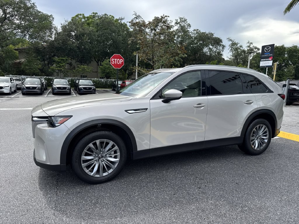 Certified 2025 MAZDA CX-90 3.3 Turbo w/ Preferred Package AWD/4WD image 10