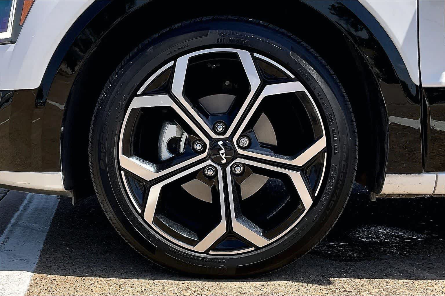 Certified 2023 Kia Niro EX Touring FWD image 8
