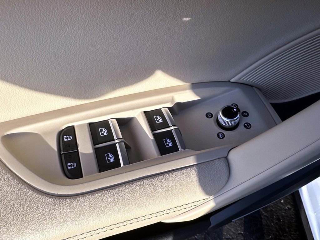 Used 2021 Audi Q5 2.0T Premium Plus w/ Premium Plus Package image 13