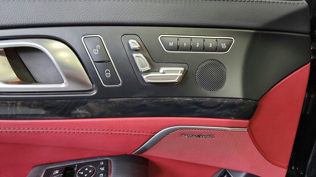 Used 2016 Mercedes-Benz SL 400 image 27