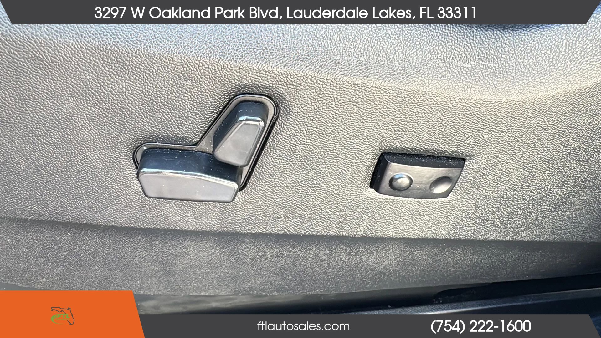 Used 2018 Dodge Grand Caravan SXT FWD image 13