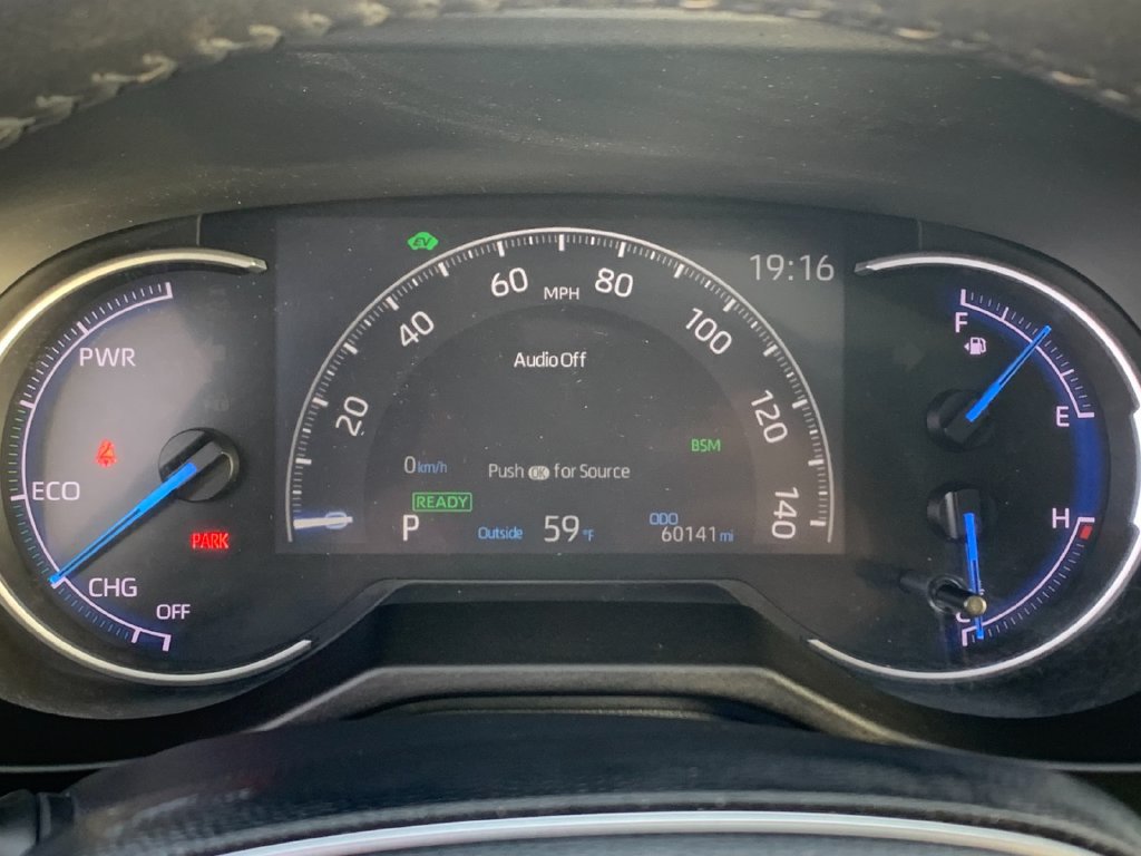 Used 2019 Toyota RAV4 XSE w/ Carpet Mat Package AWD/4WD image 29