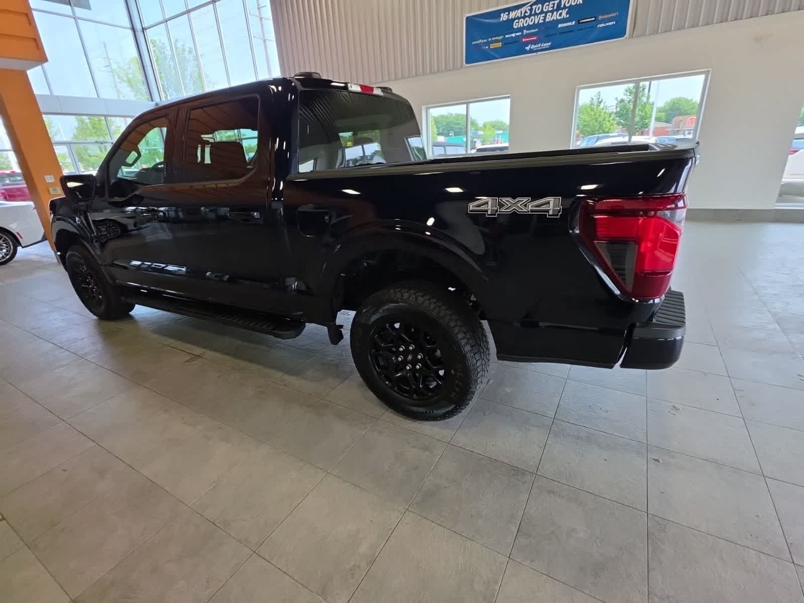 Used 2024 Ford F150 XLT w/ XLT Black Appearance Package AWD/4WD image 14