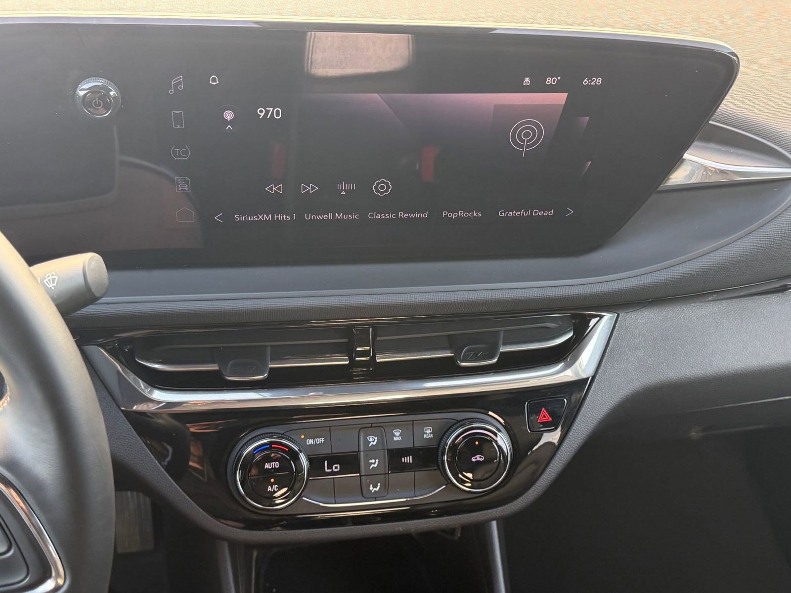 Used 2025 Buick Envista Sport Touring FWD image 22