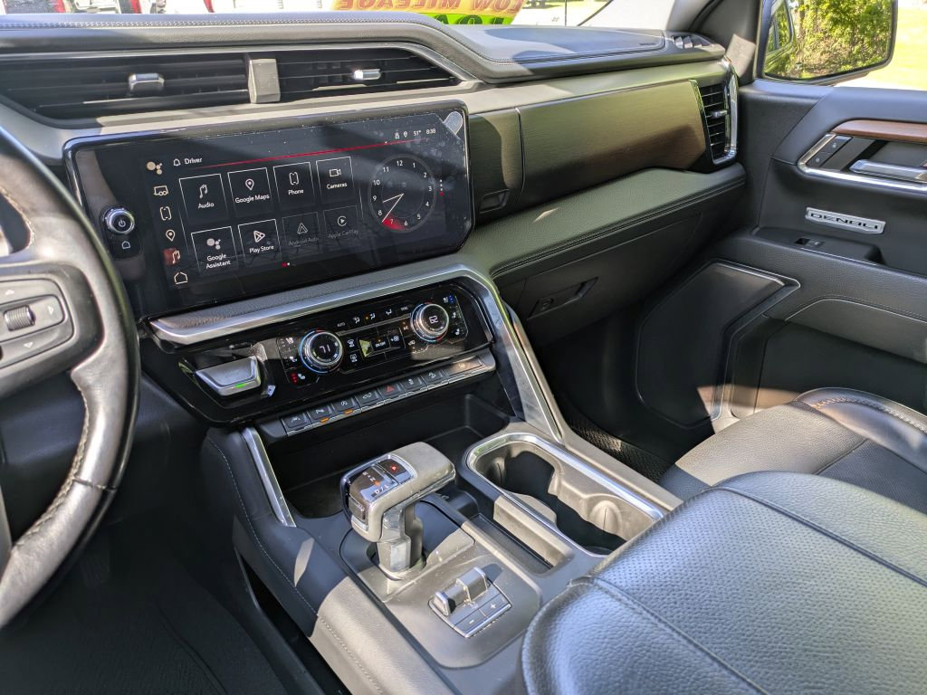 Certified 2023 GMC Sierra 1500 Denali w/ Denali Reserve Package AWD/4WD image 19