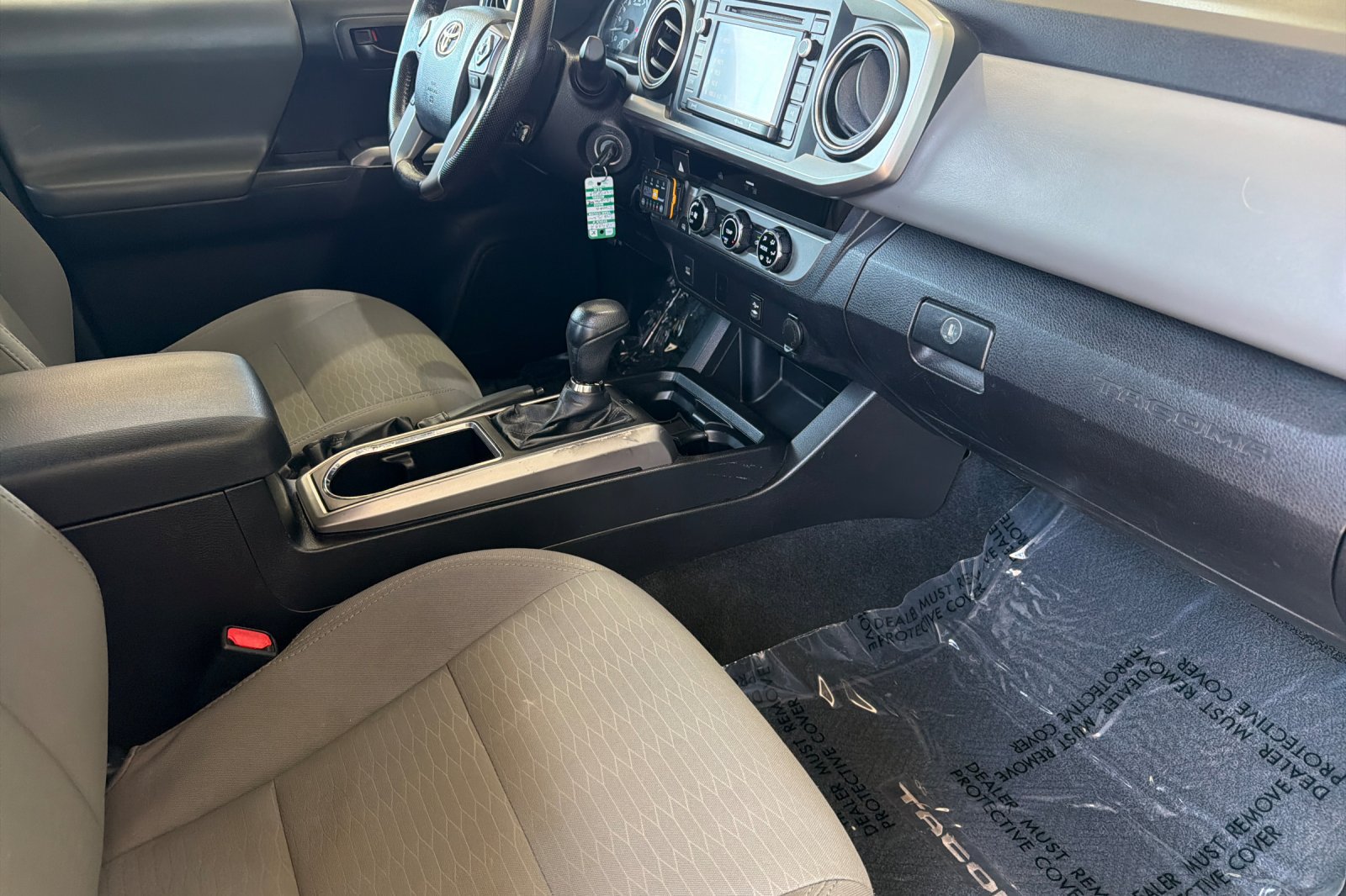 Used 2016 Toyota Tacoma SR5 RWD image 13