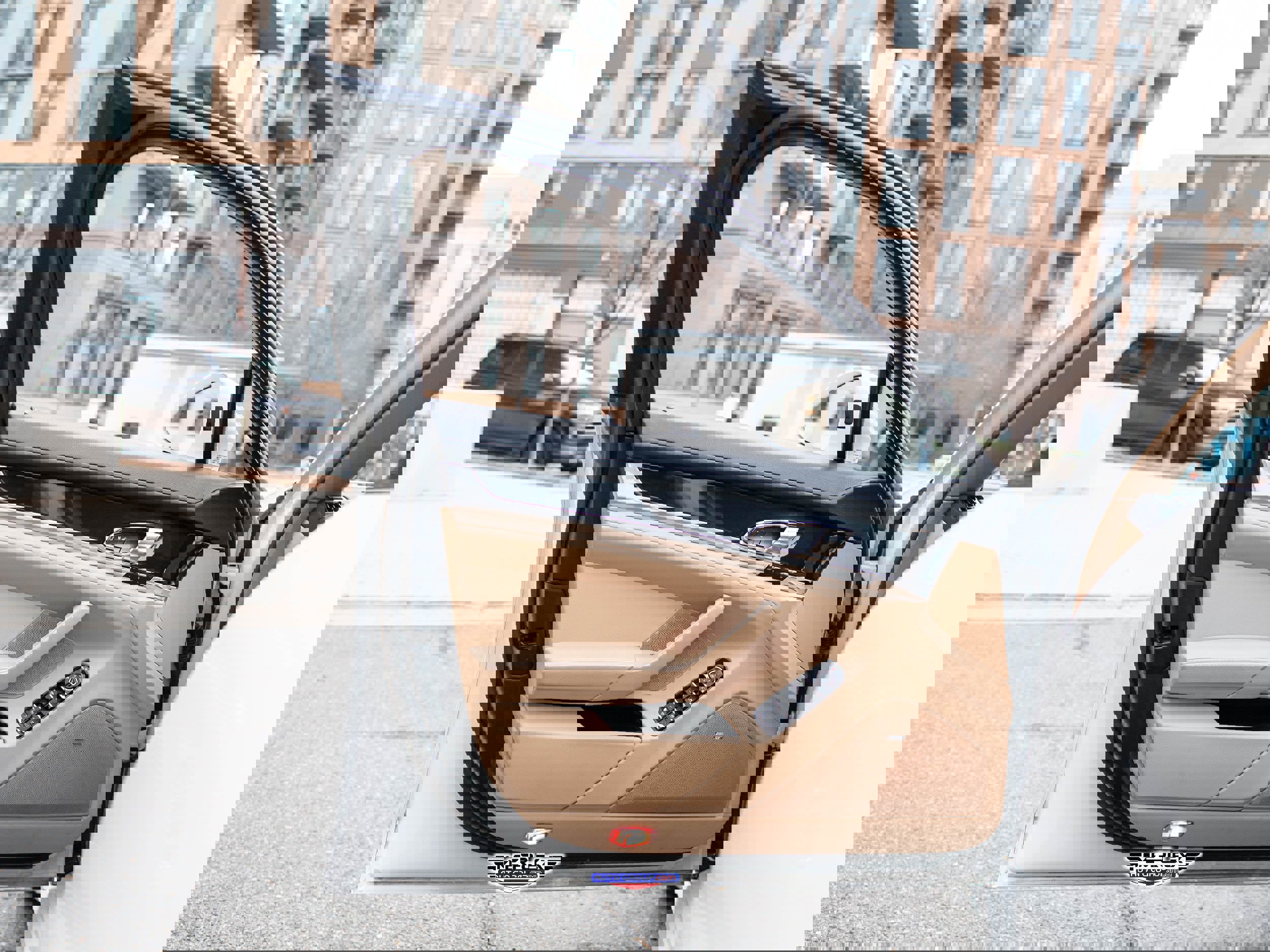 Used 2016 Porsche Panamera 4 image 41