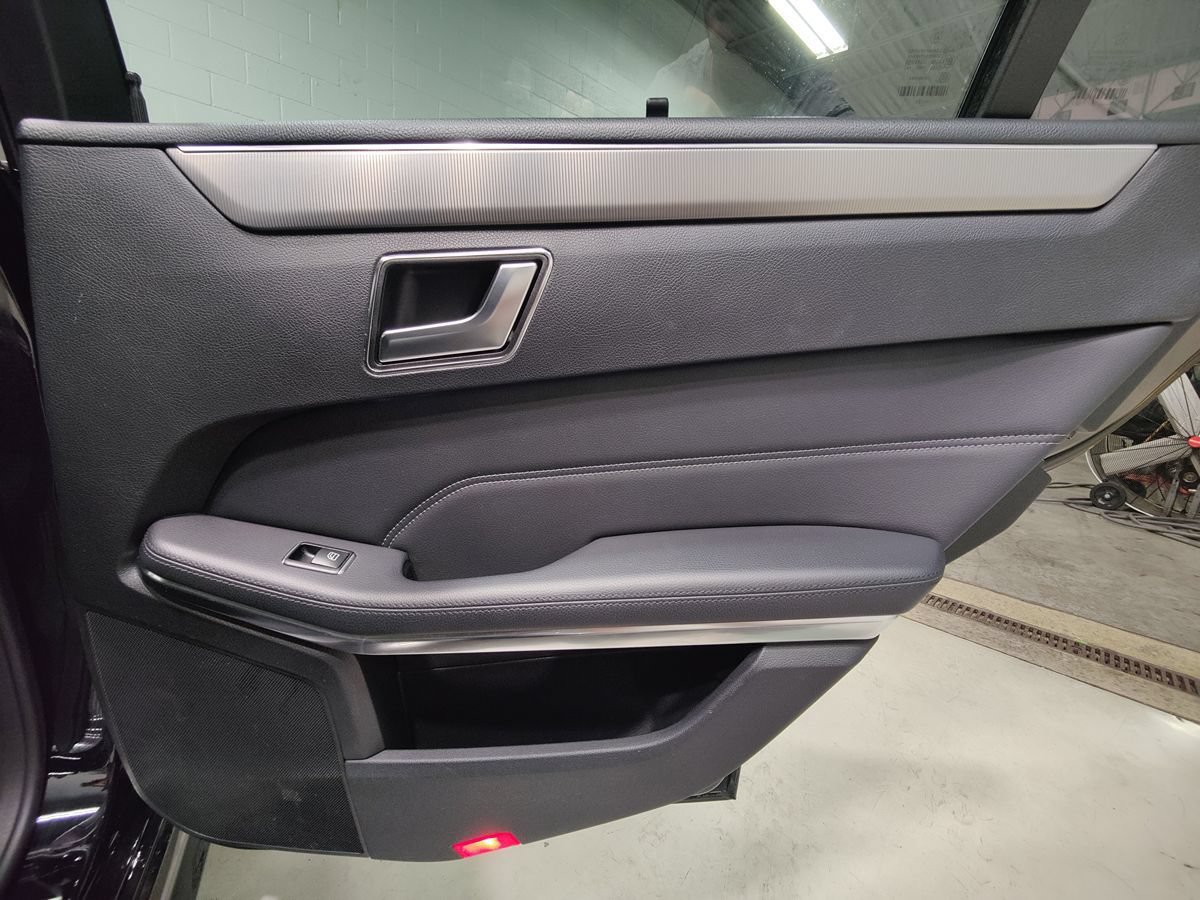 Used 2014 Mercedes-Benz E 350 4MATIC Wagon image 18