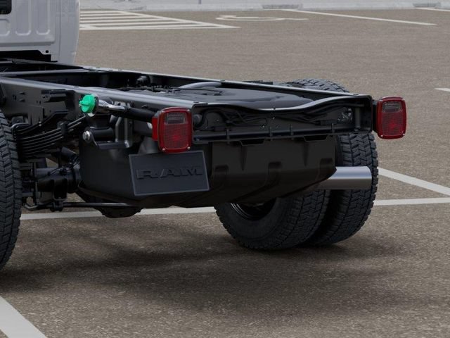 New 2026 RAM 5500 Tradesman w/ Cold Weather Group AWD/4WD image 9