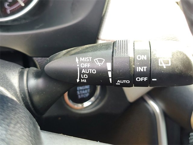 Used 2019 Toyota RAV4 Limited image 21