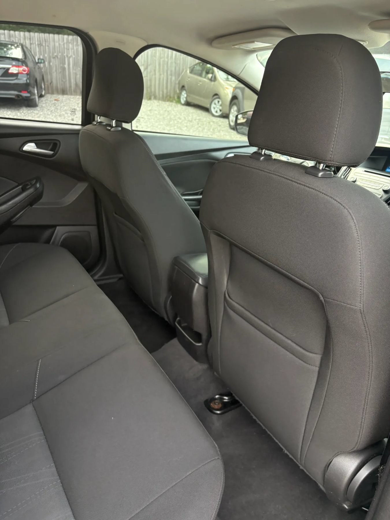 Used 2015 Ford Focus SE w/ SE Sport Package FWD image 23